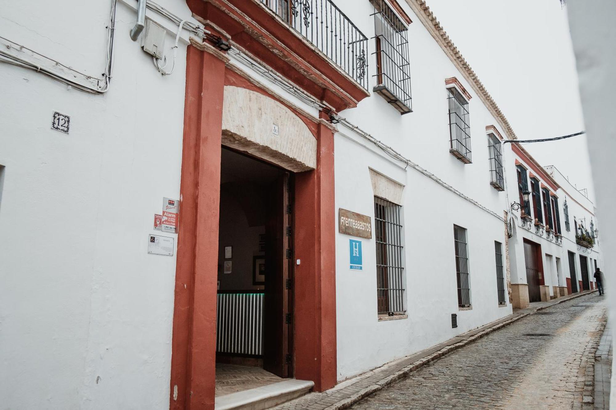 Hostal Cafe Frenteabastos Carmona  Exterior photo