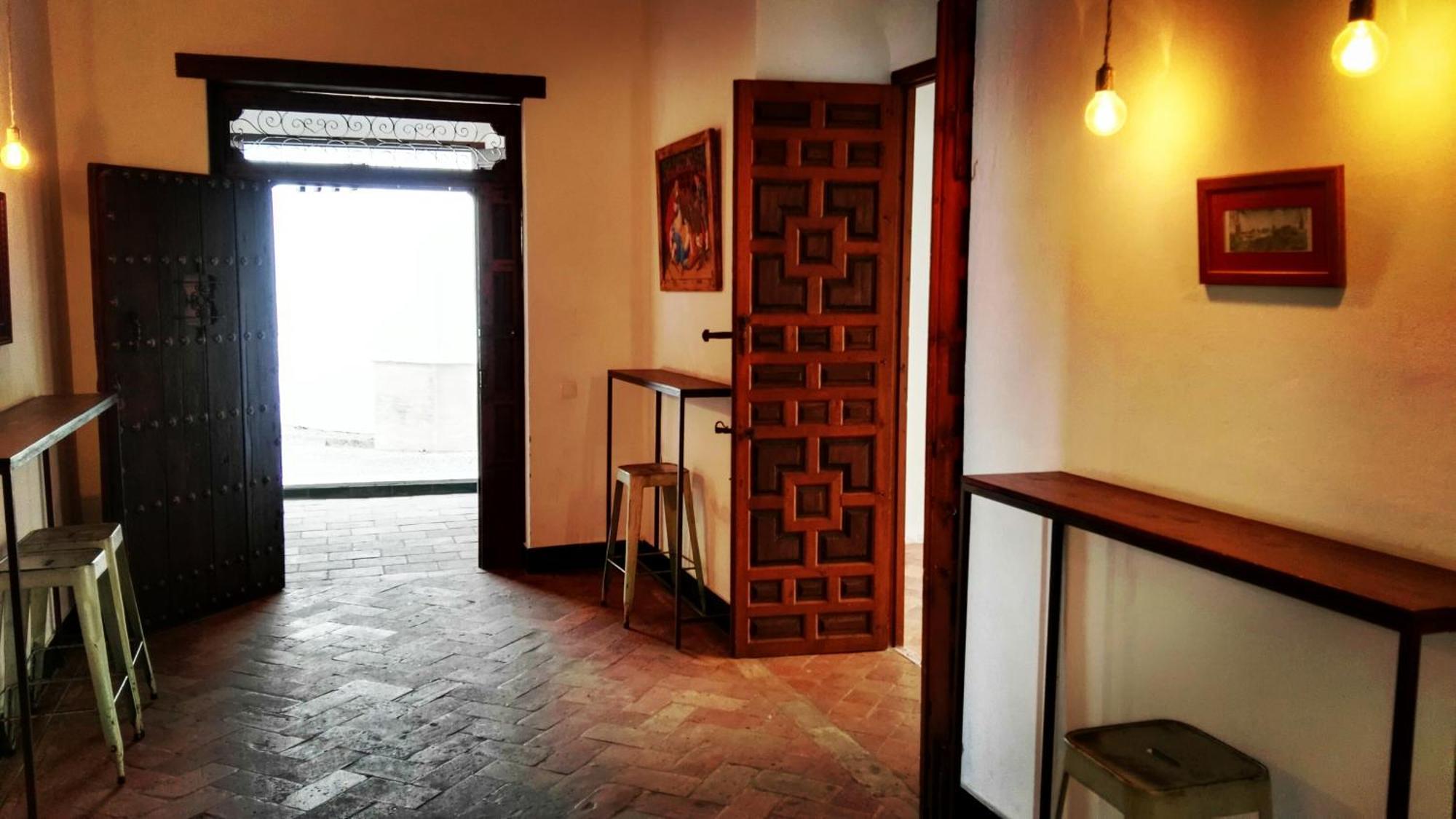Hostal Cafe Frenteabastos Carmona  Exterior photo