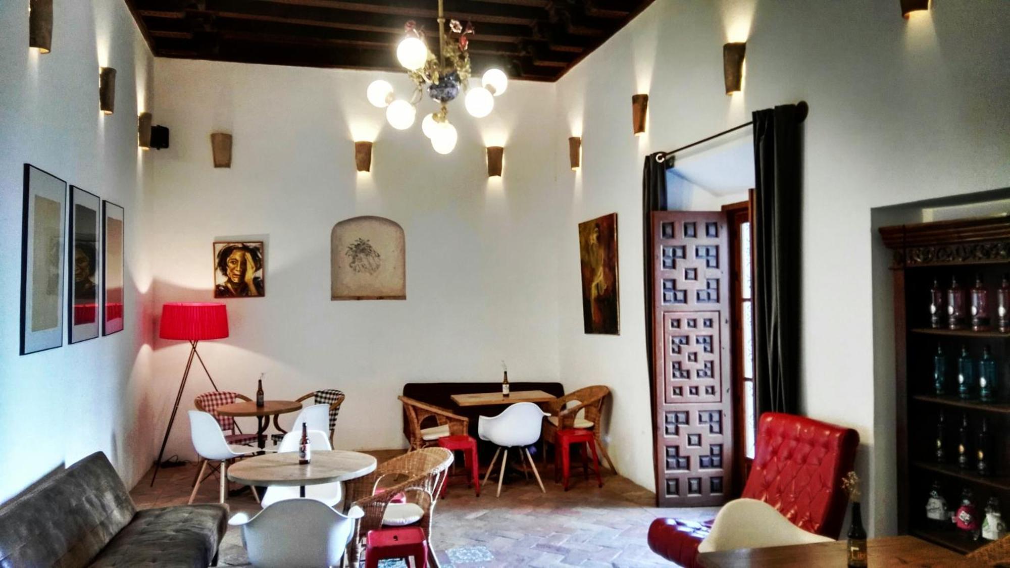 Hostal Cafe Frenteabastos Carmona  Exterior photo