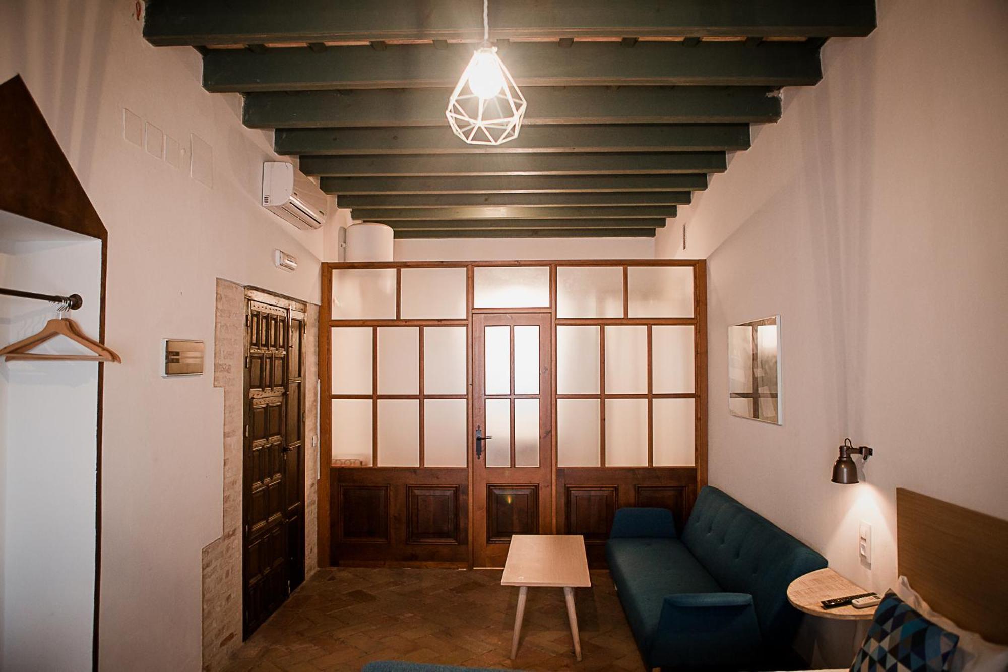 Hostal Cafe Frenteabastos Carmona  Exterior photo